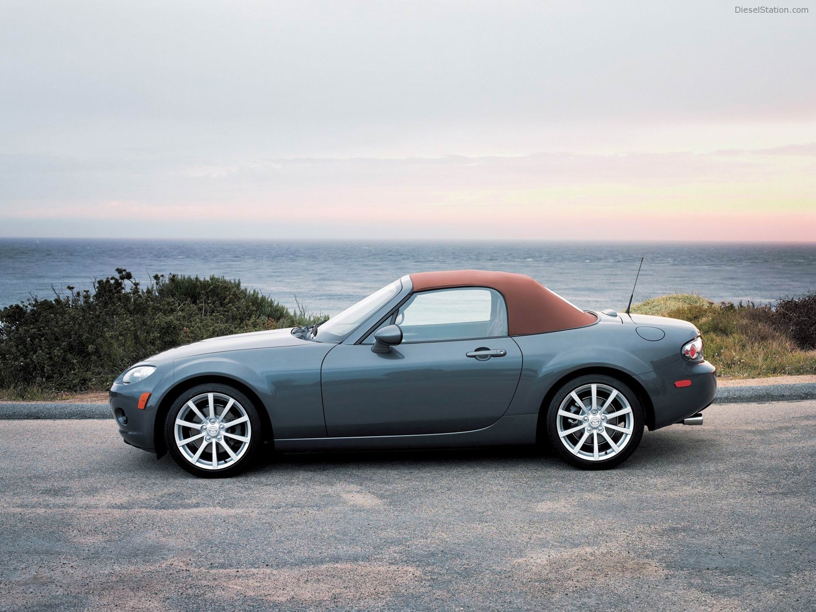 Mazda MX5 (2006)